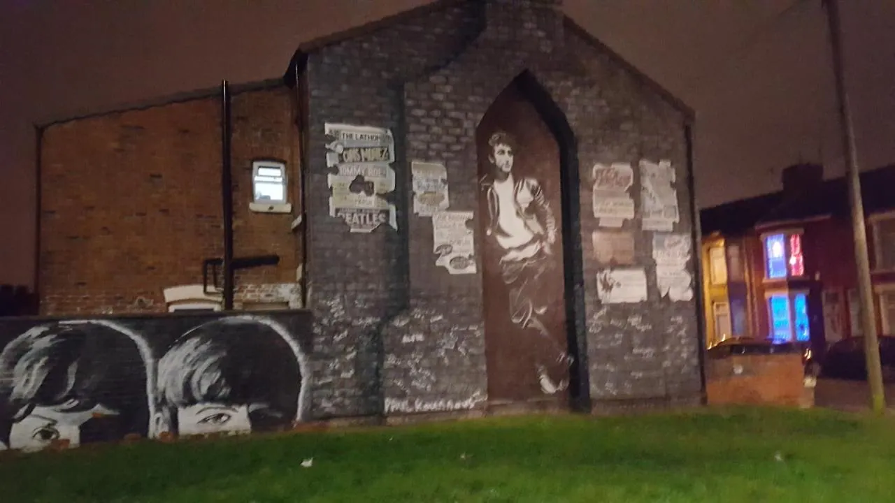 Belfast Murals Town House